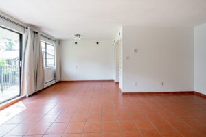 8961 Horne