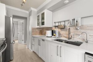 Upper - 10671 Rosecroft Crescent
