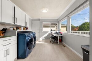 Upper - 10671 Rosecroft Crescent