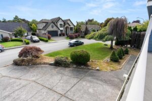 Upper - 10671 Rosecroft Crescent