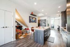 520 - 2508 Watson Street